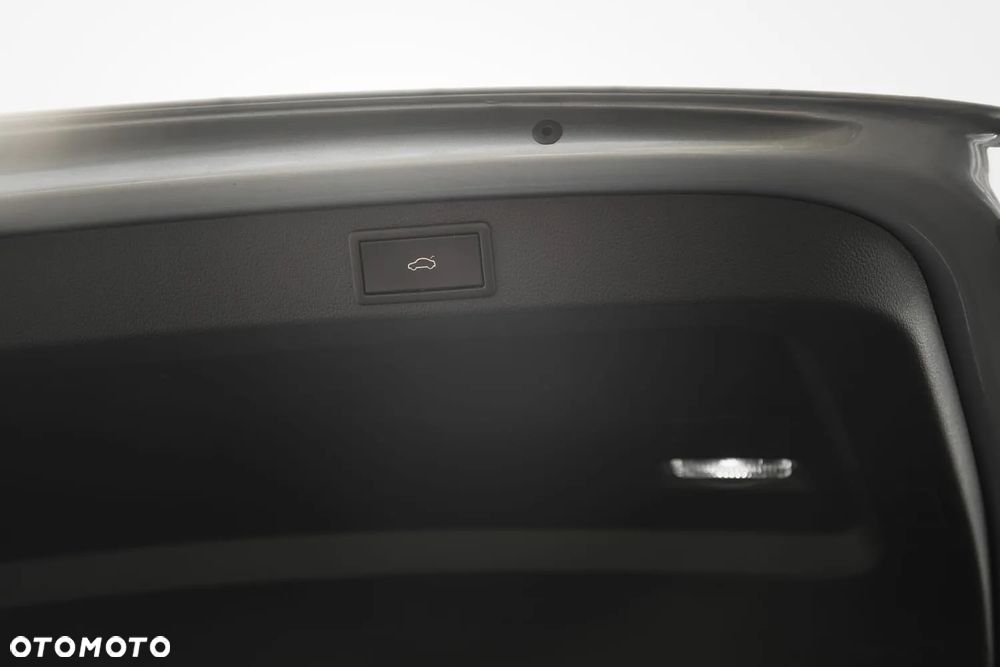 Skoda Superb 2.0 TDI 4x4 DSG L&K - 39