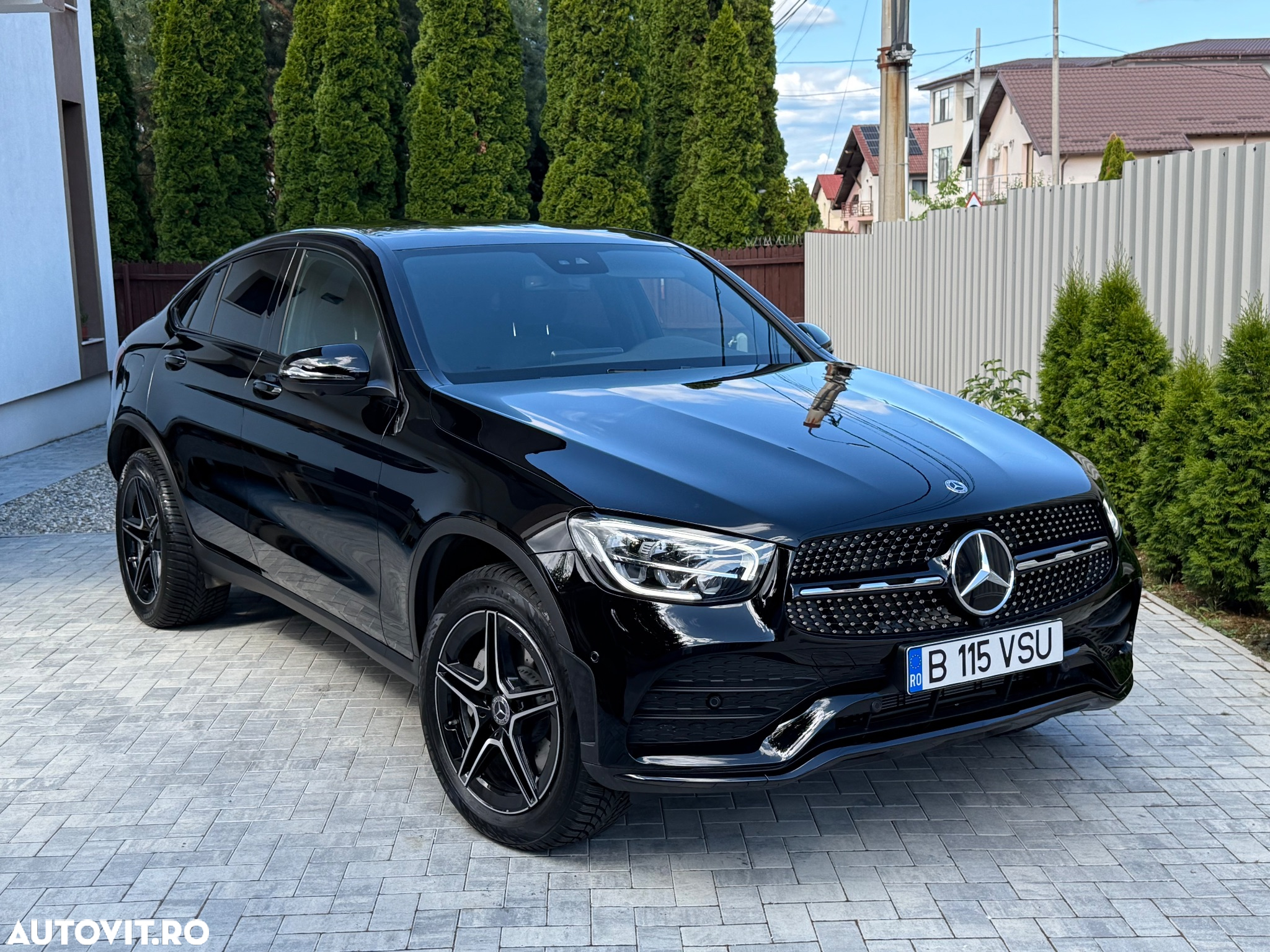 Mercedes-Benz GLC Coupe 300 e 4Matic 9G-TRONIC AMG Line - 26