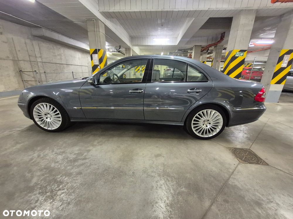 Mercedes-Benz Klasa E 500 4Matic Automatik Elegance - 38