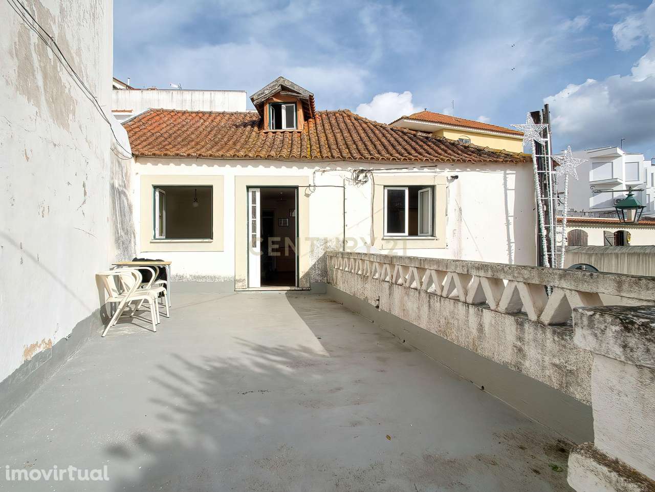 Prédio Histórico em São Martinho do Porto | T5 + Lojas | Potencial de - Grande imagem: 3/33