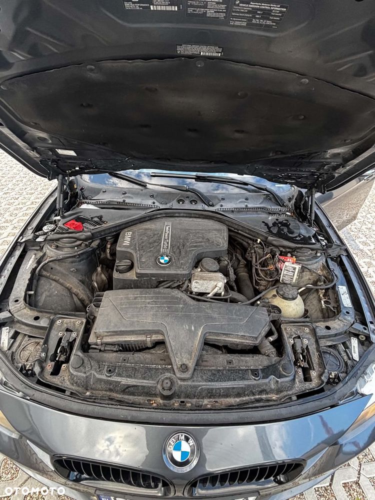 BMW Seria 3 328i xDrive - 11