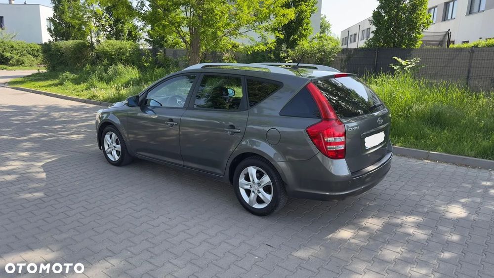 Kia Ceed 1.6 CRDi Business Line - 17