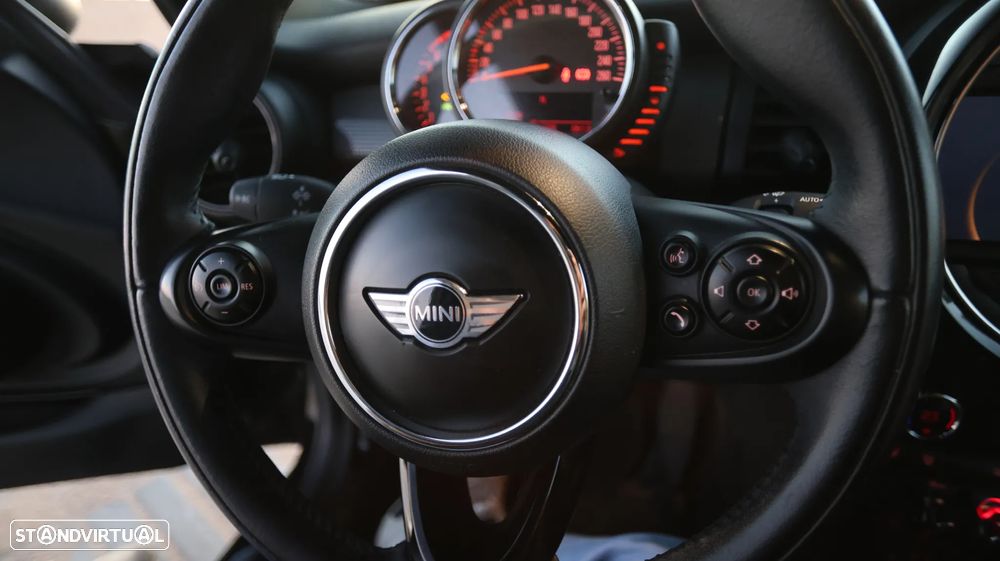 MINI 3 Portas One - 28