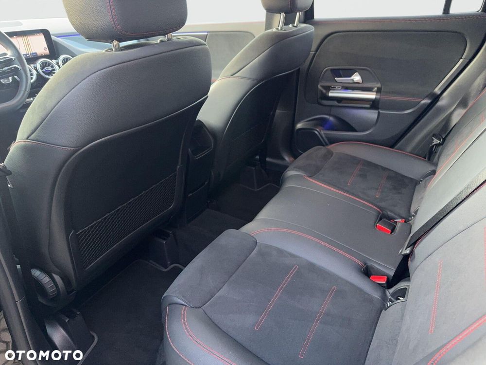 Mercedes-Benz GLA 200 AMG Line - 19