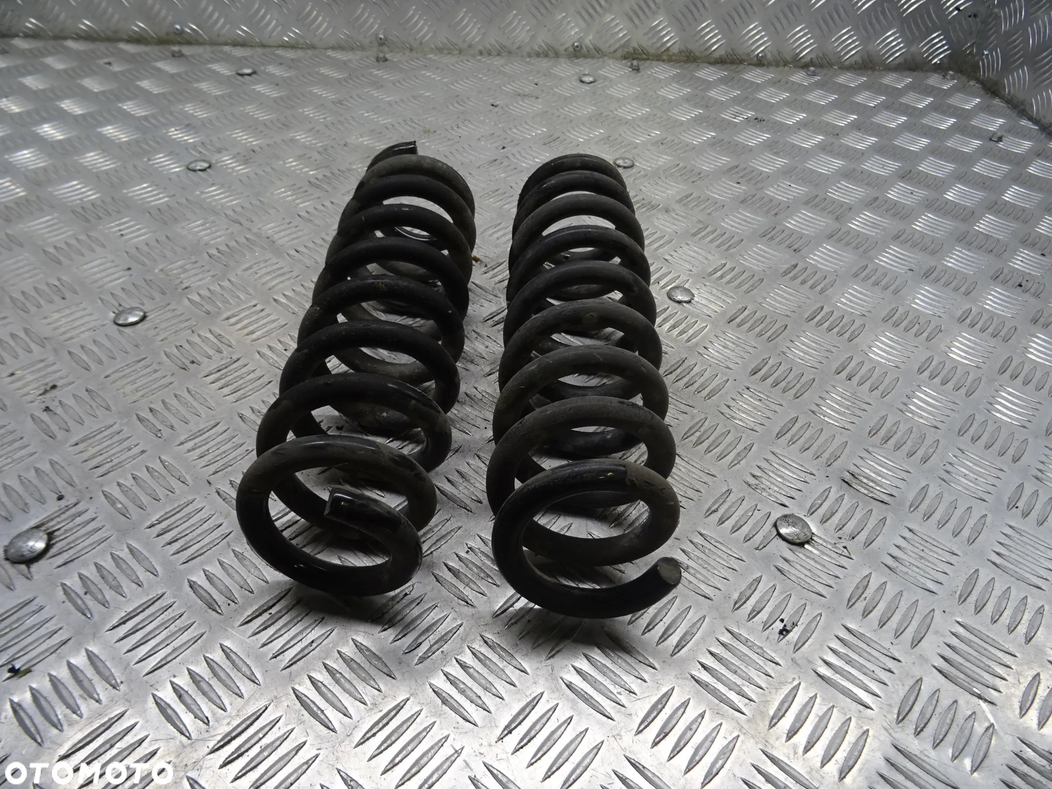 BMW X1 E84 LIFT 12-15 18I SPRĘŻYNY TYŁ TYLNE - 2