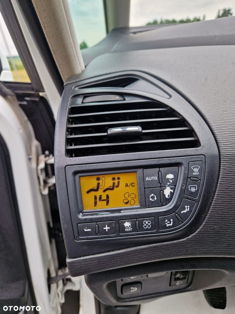 Citroën C4 Picasso 1.6 VTi Selection - 16
