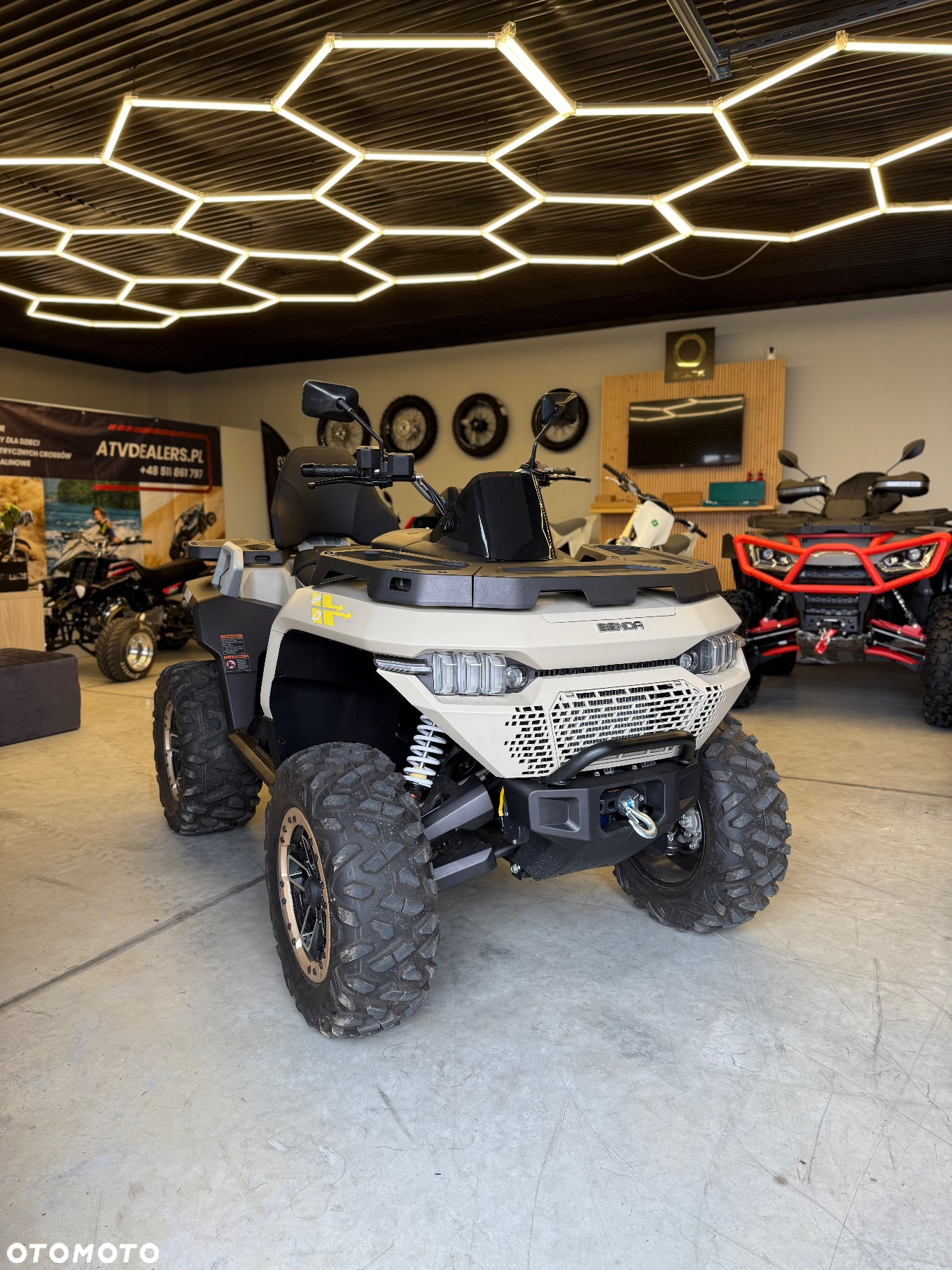 Benda Redstone 550