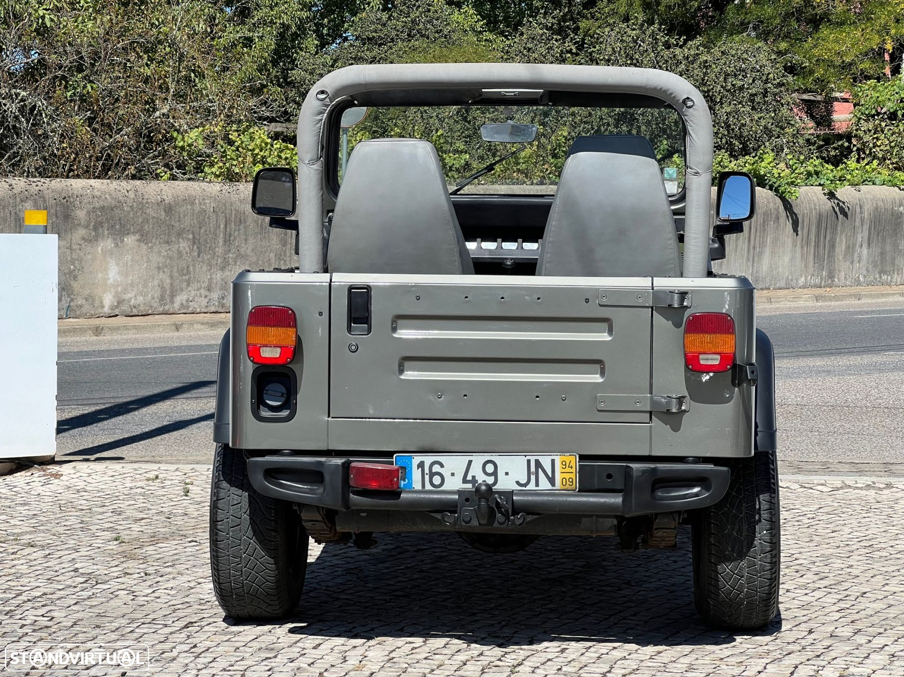 Jeep Wrangler 2.5 Sport Soft Top - 4