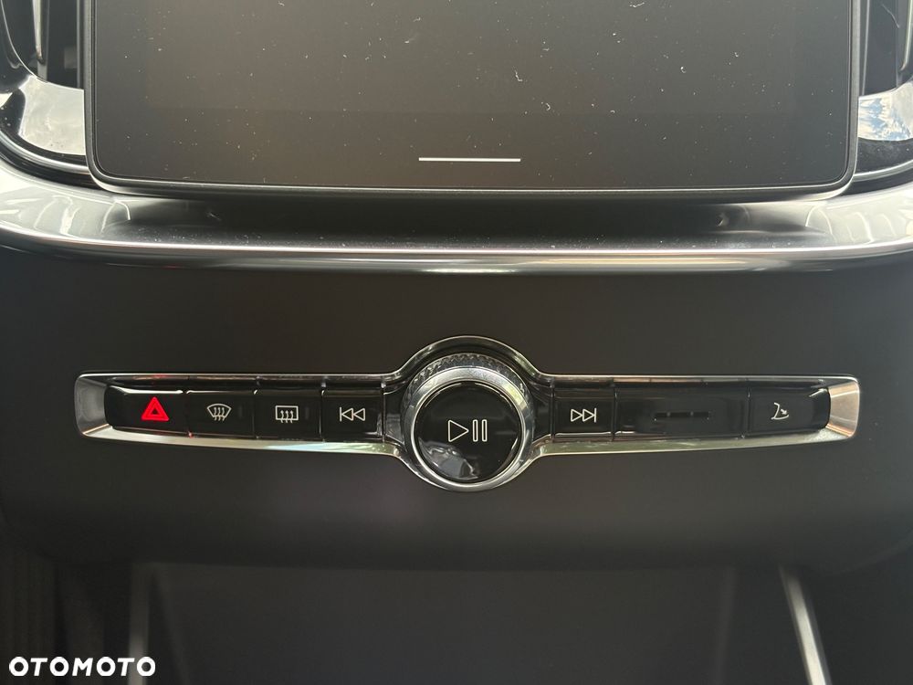 Volvo XC 90 B5 B AWD Ultimate Dark - 26