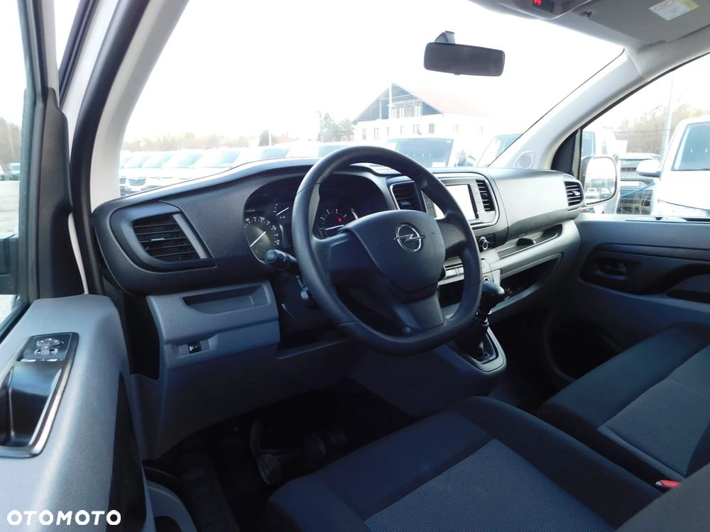Opel Vivaro - 8