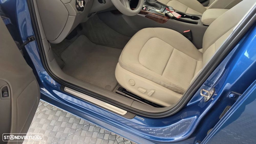 Audi A4 2.0 TDI multitronic - 38