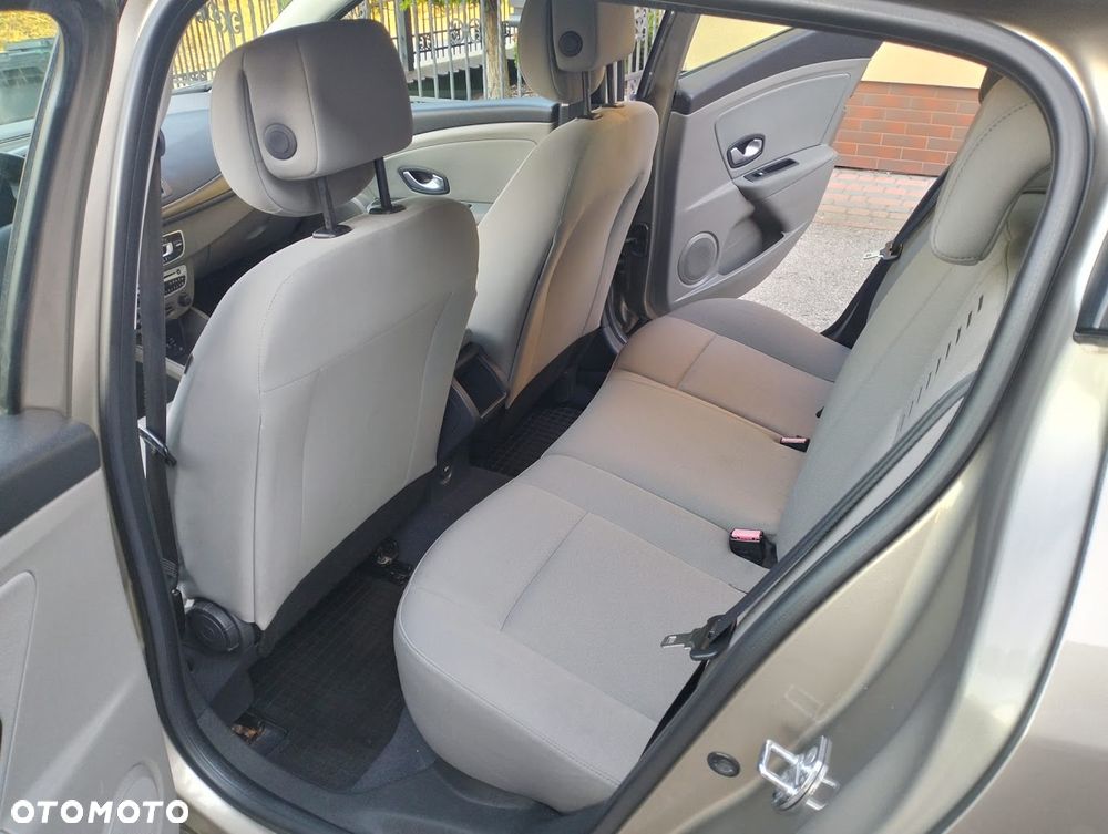 Renault Megane 1.6 16V Expression - 10