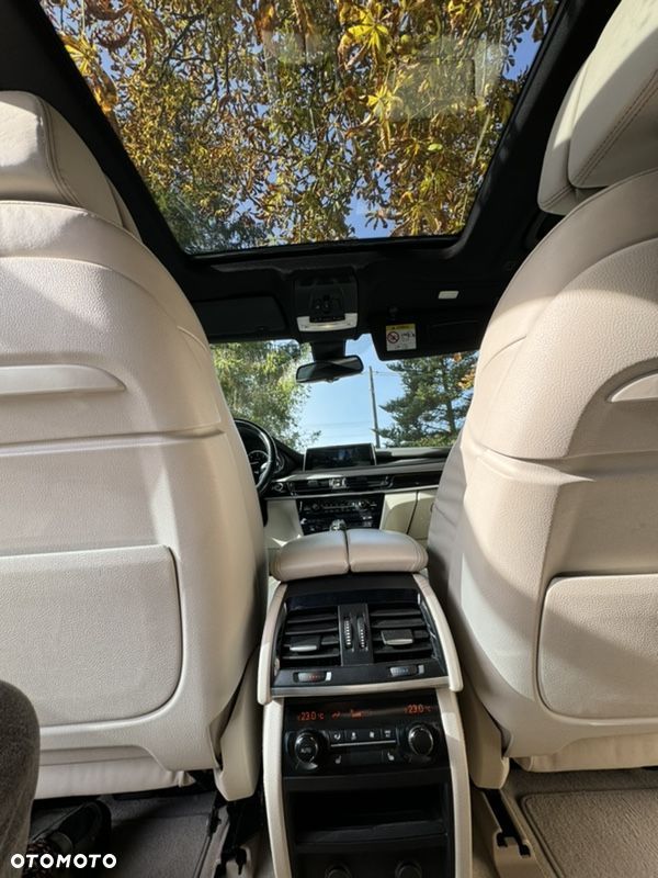 BMW X5 M M50d - 16