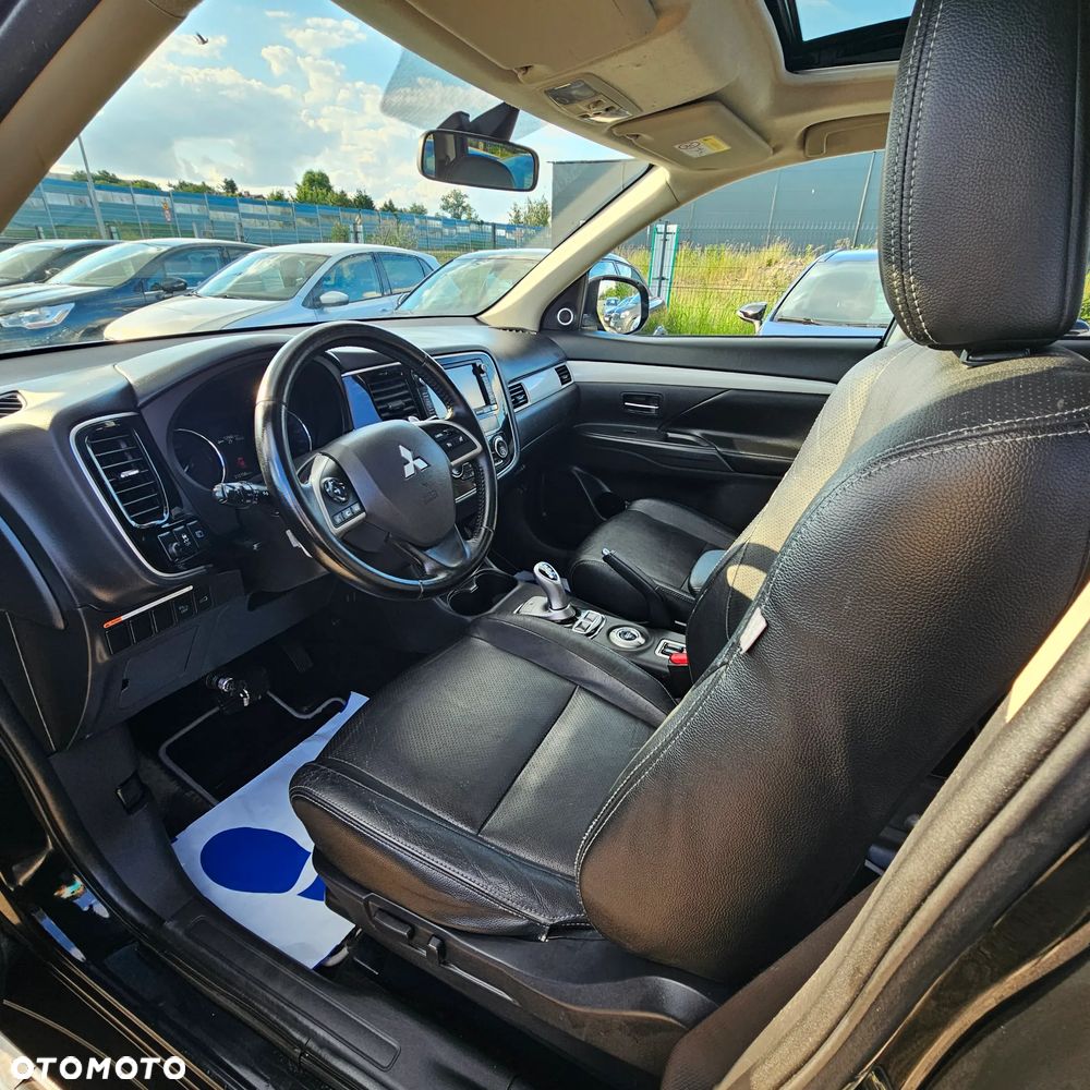 Mitsubishi Outlander 2.0 4WD - 18