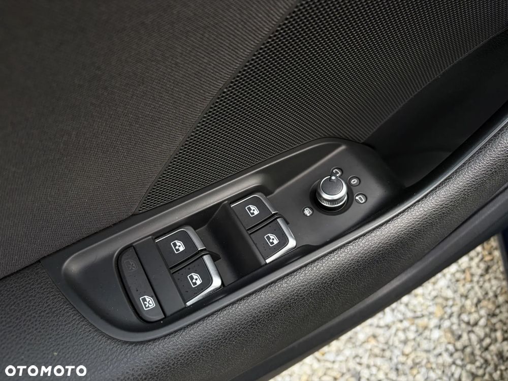 Audi A3 Sportback 2.0 TDI (clean diesel) Ambiente - 32
