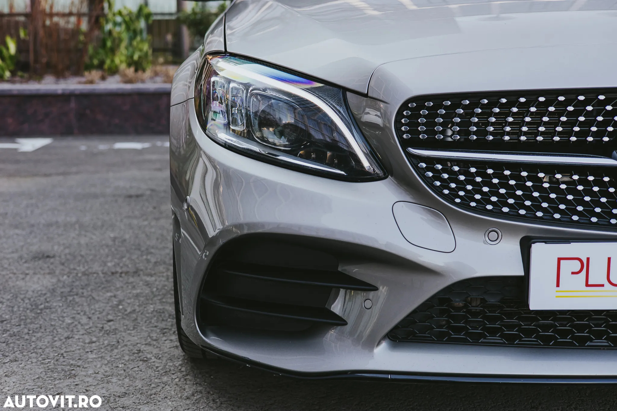Mercedes-Benz C 300 9G-TRONIC AMG Line - 4