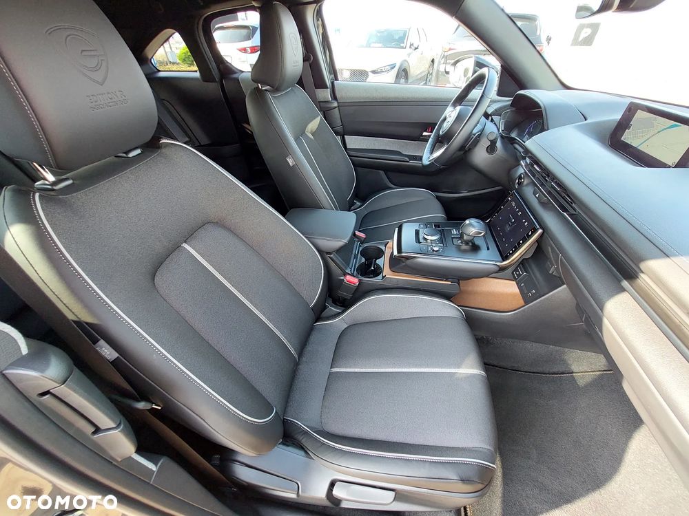 Mazda MX-30 - 14