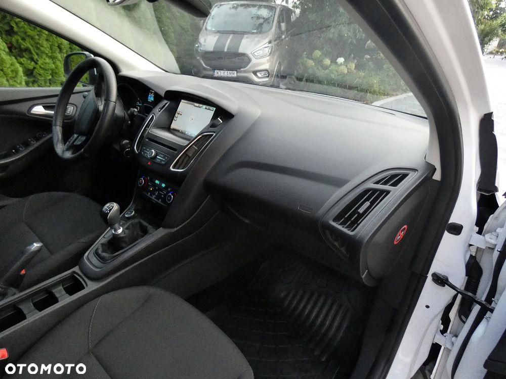 Ford Focus 1.5 TDCi Titanium ECOnetic ASS - 32