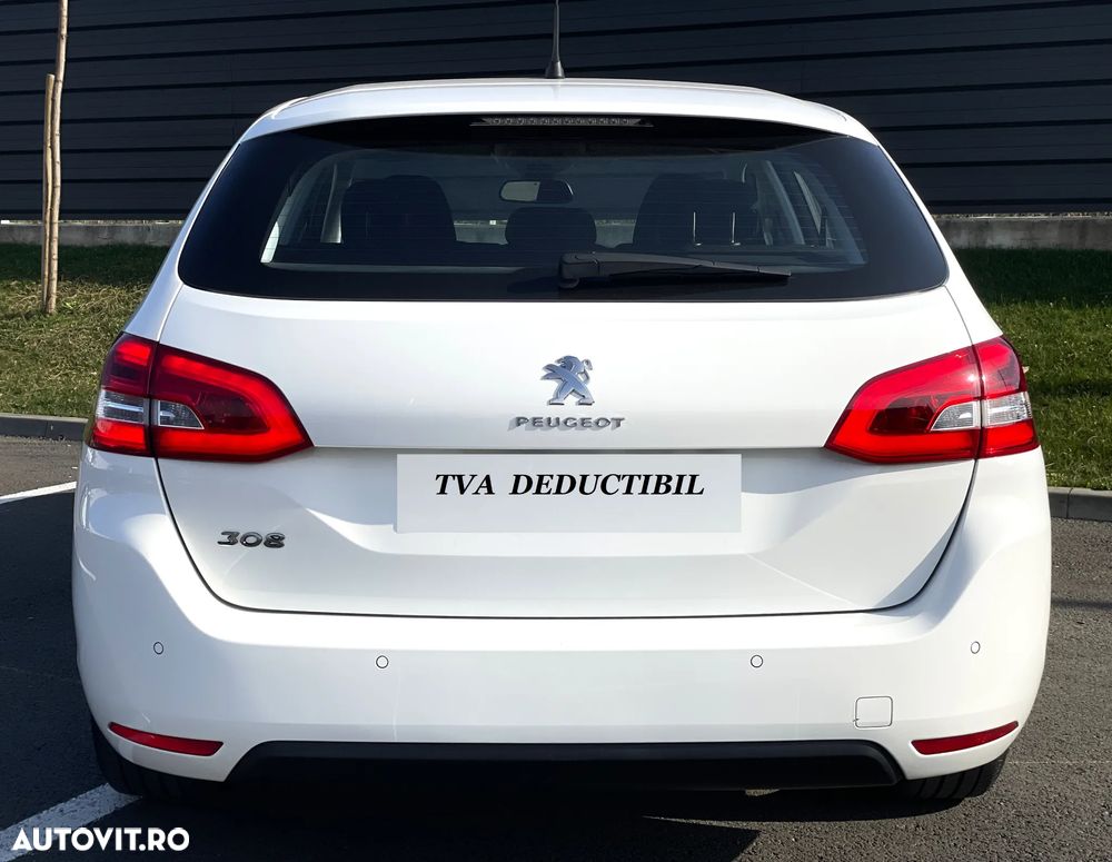 Peugeot 308 - 8