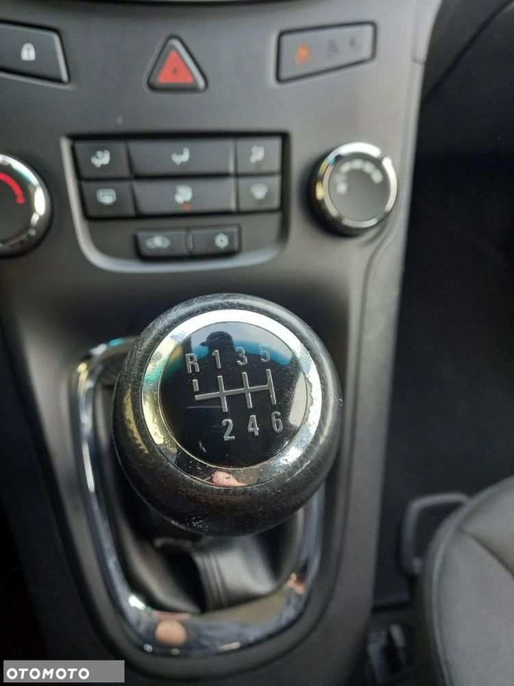 Chevrolet Orlando 2.0 D LT+ - 29