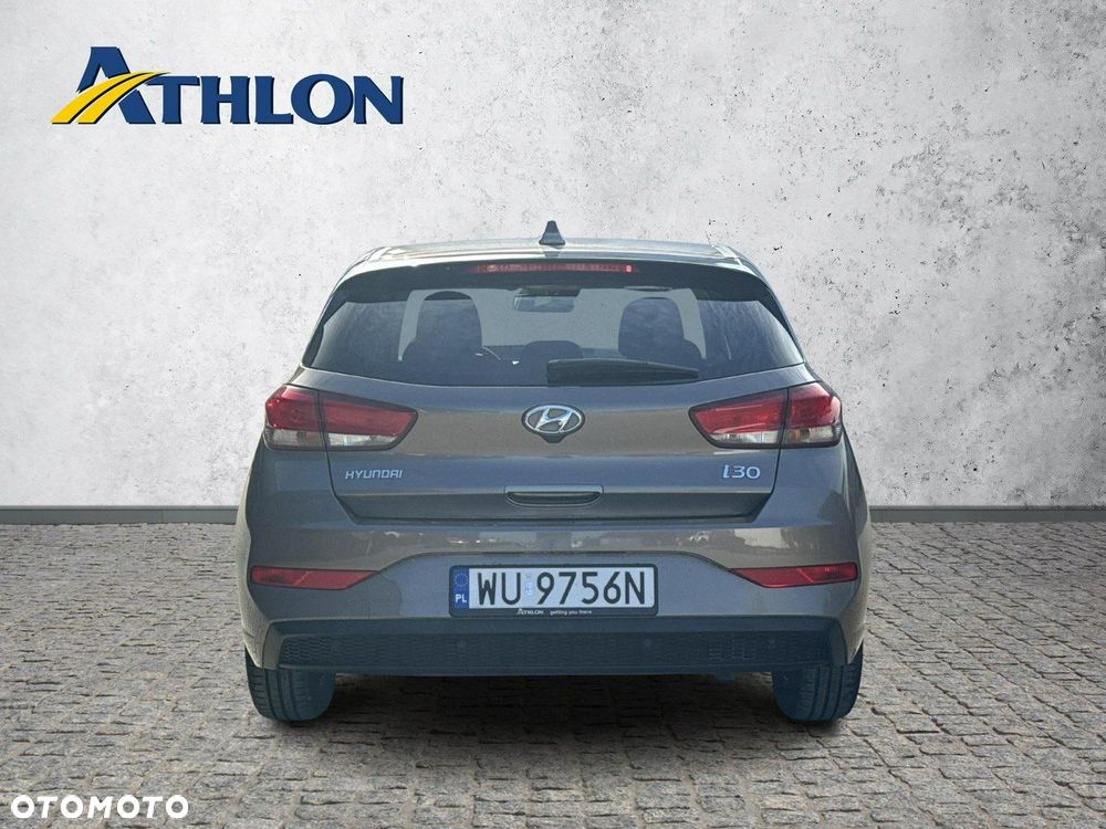 Hyundai i30 1.5 DPI Classic + - 4