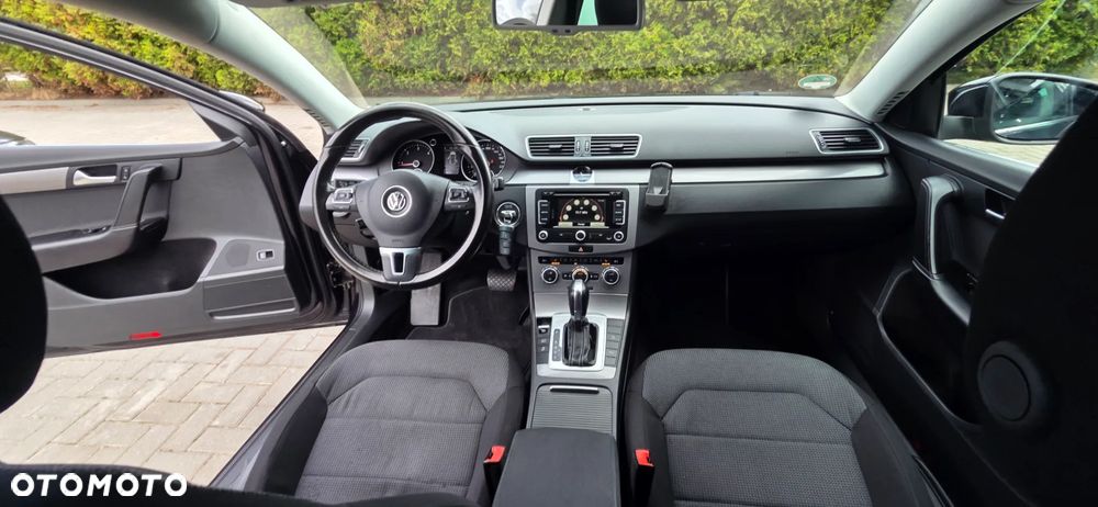 Volkswagen Passat Variant 2.0 TDI DSG BlueMotion Technology Highline - 35