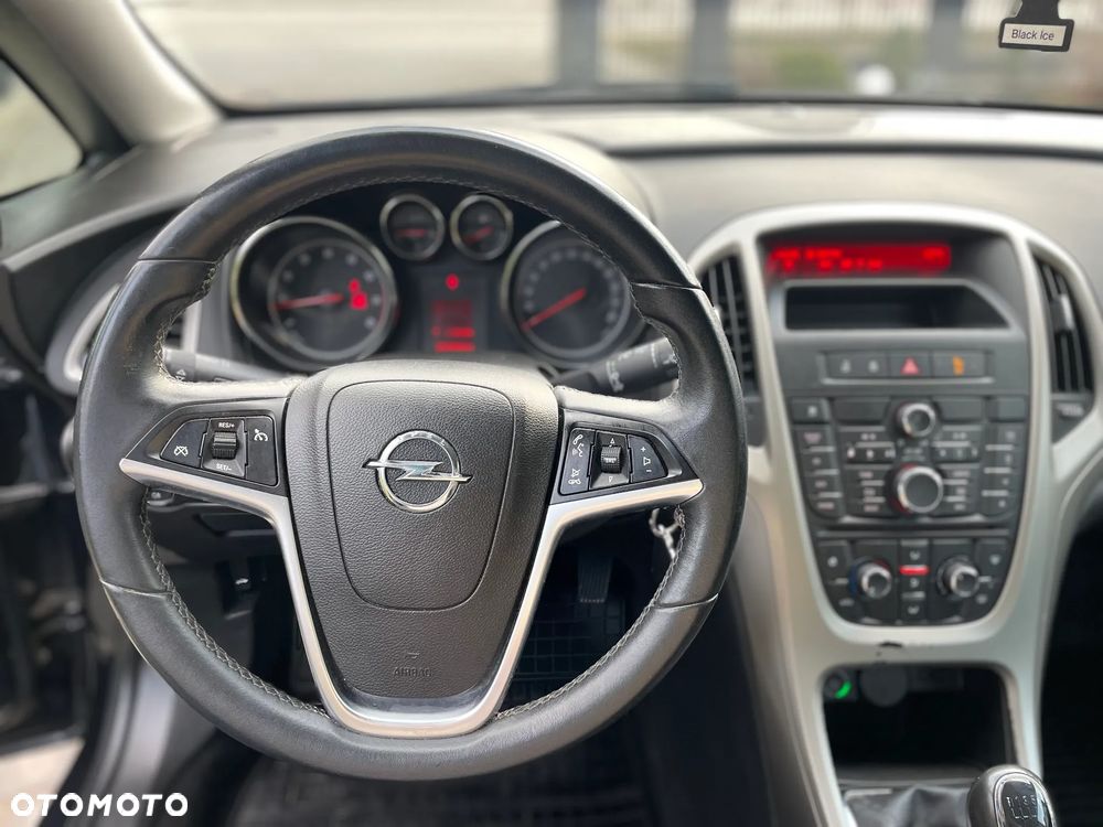 Opel Astra 1.4 T Enjoy - 8