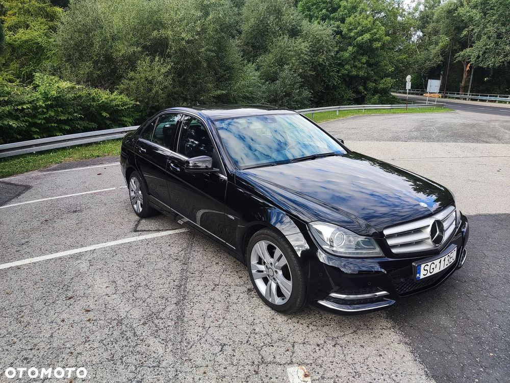 Mercedes-Benz Klasa C 250 CGI BlueEff Avantgarde - 1