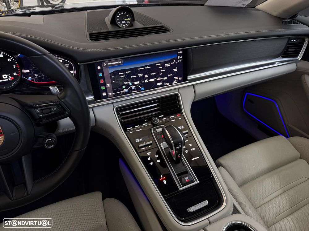 Porsche Panamera 4 E-Hybrid Platinum Edition - 41