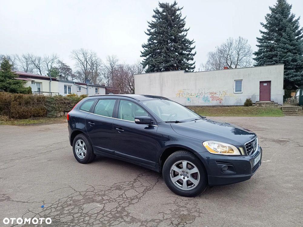 Volvo XC 60 2.4D AWD Momentum - 11