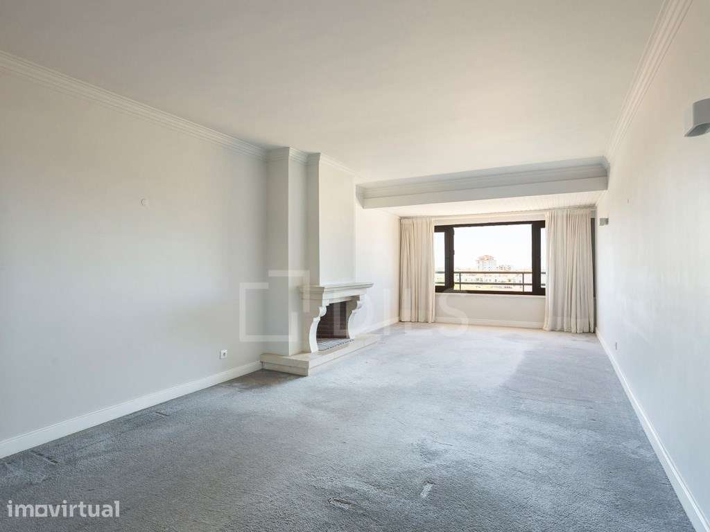 Apartamento T2 com garagem privativa e elevador, em Cascais - Grande imagem: 4/20