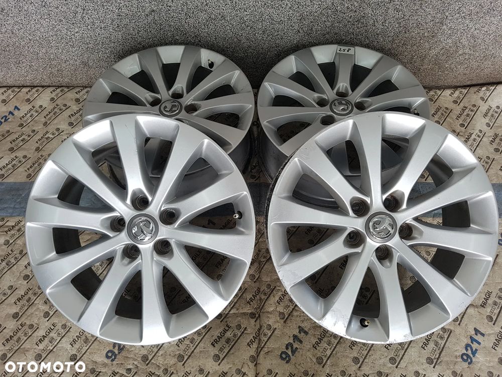FELGI ALU ORYGINAŁ  OPEL ASTRA H ZAFIRA B MERIVA B 5X110  7jX17 ET35 - 1