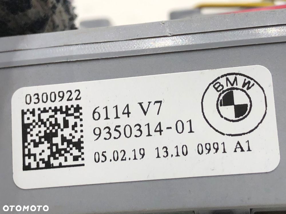 SKRZYNKA BEZPIECZNIKÓW  BMW 5 (G30, F90) 2016 - 2022 530 e Plug-in-Hybrid 135 kW [184 KM] Hybryda - 3