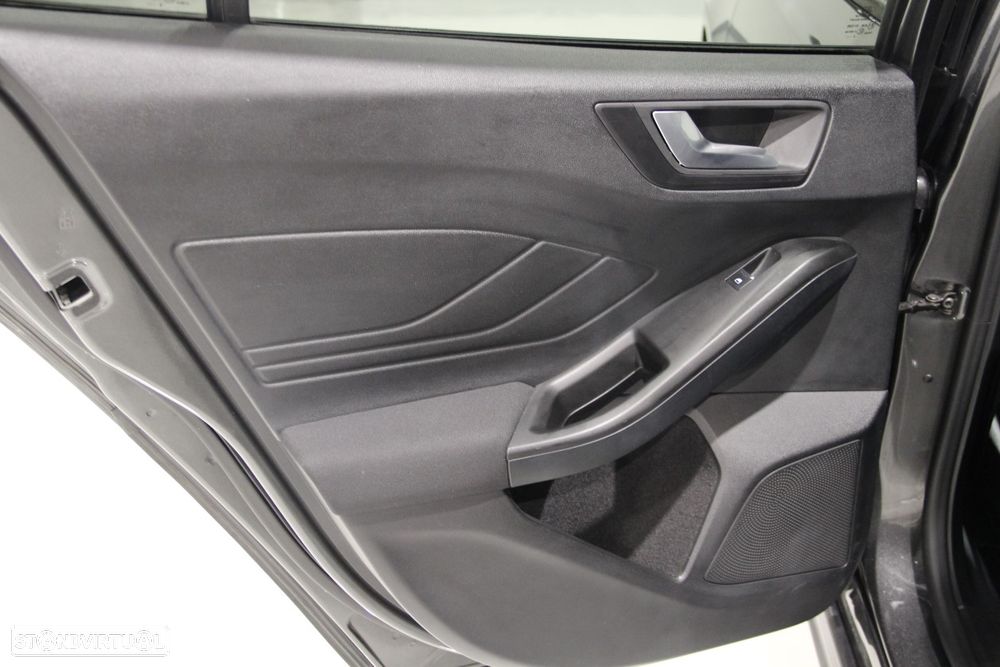 Ford Focus 1.0 EcoBoost ST-Line - 23