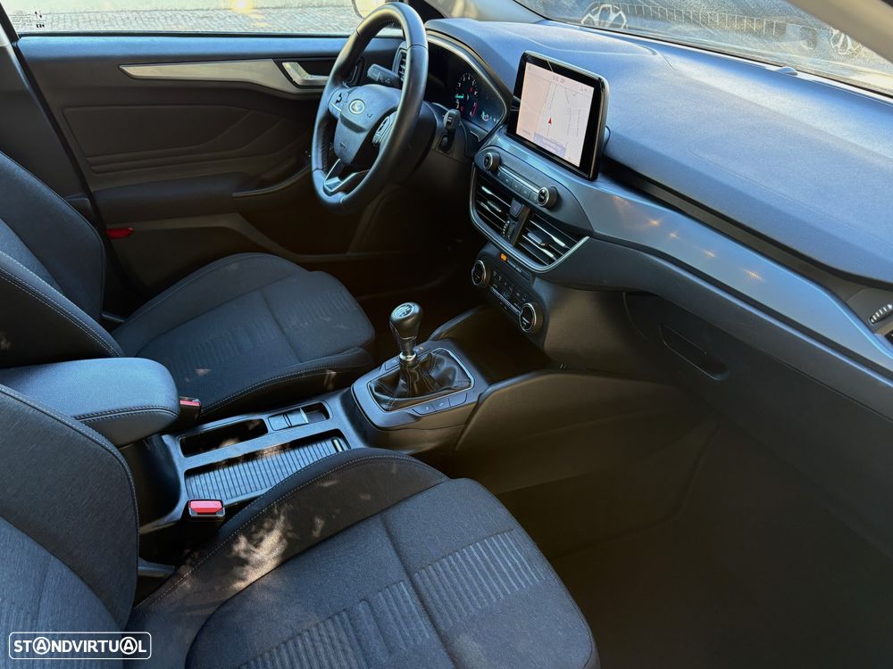 Ford Focus 1.0 EcoBoost Active X - 22