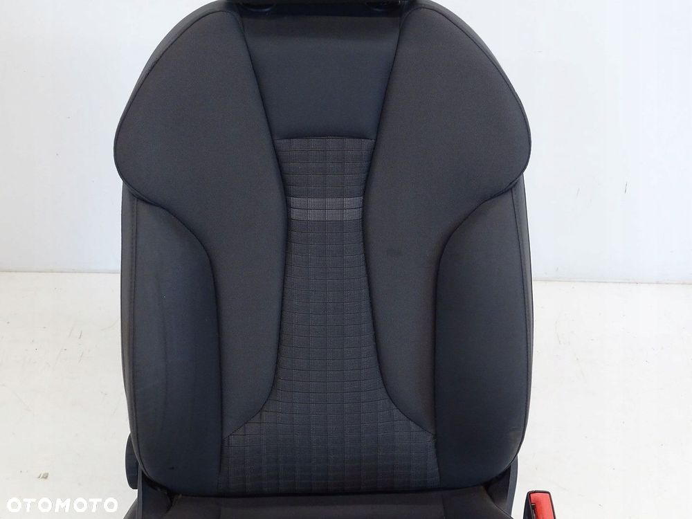 FOTEL PRAWY PRZÓD PRZEDNI PASAŻERA AUDI A3 8V 5D SPORTBACK MATERIAŁOWY - 5
