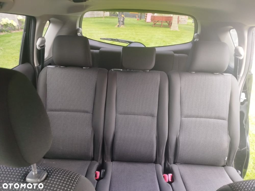 Toyota Corolla Verso - 9
