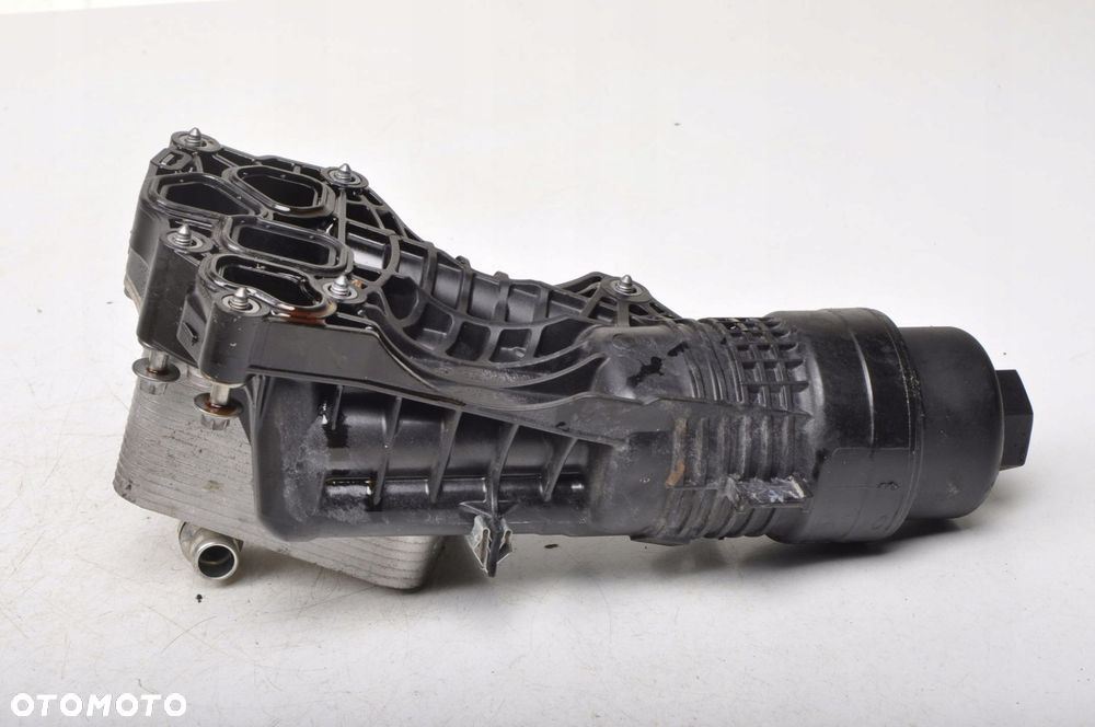 BMW X1 F48 PODSTAWA OBUDOWA FILTRA OLEJU  85812S01  85804S01 - 4