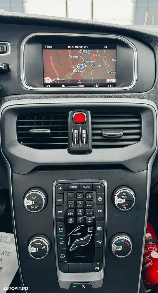 Volvo V40 D2 DRIVe Momentum - 24