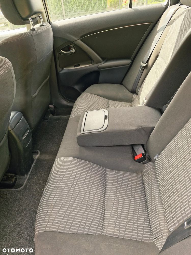 Toyota Avensis 1.8 Multidrive Edition - 8