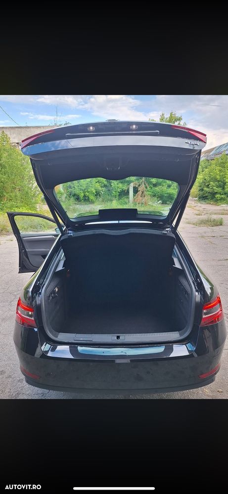Skoda Superb 2.0 TDI DSG 4X4 Ambition - 14