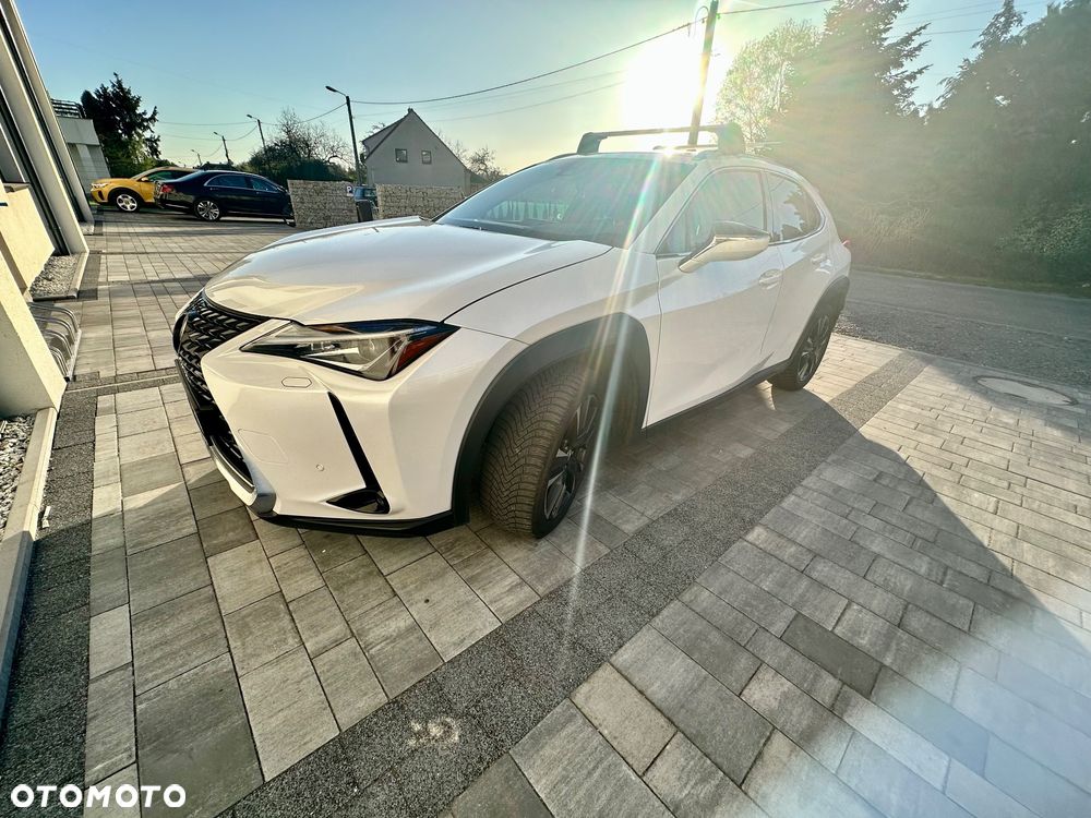 Lexus UX - 1