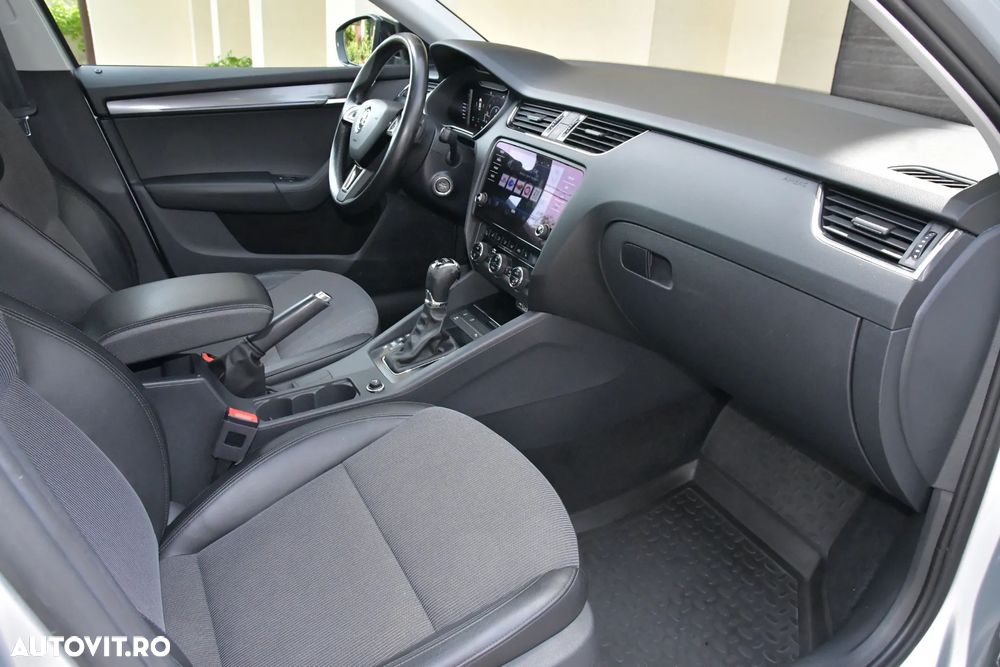 Skoda Octavia 2.0 TDI DSG 4X4 Style - 34