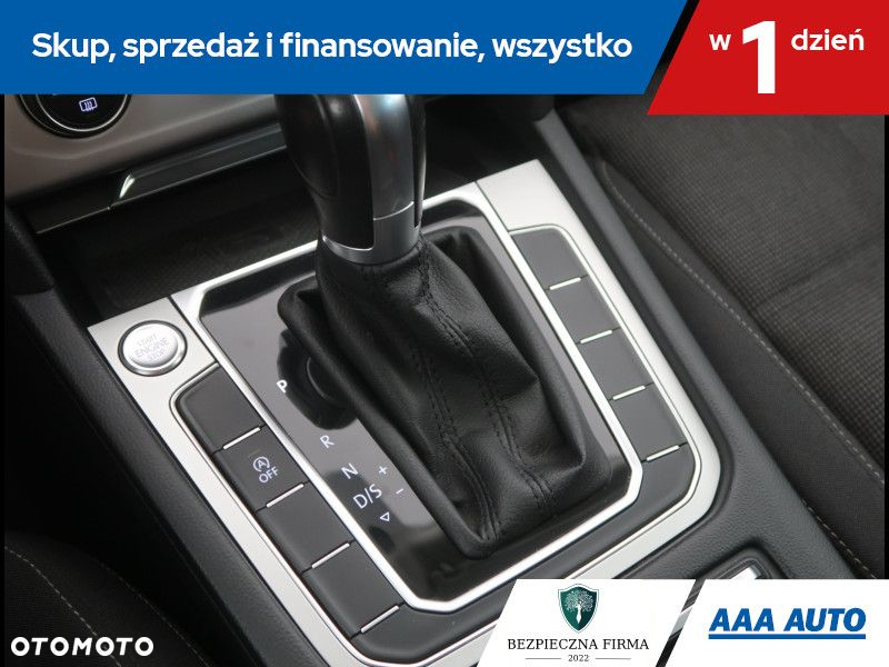 Volkswagen Passat - 17