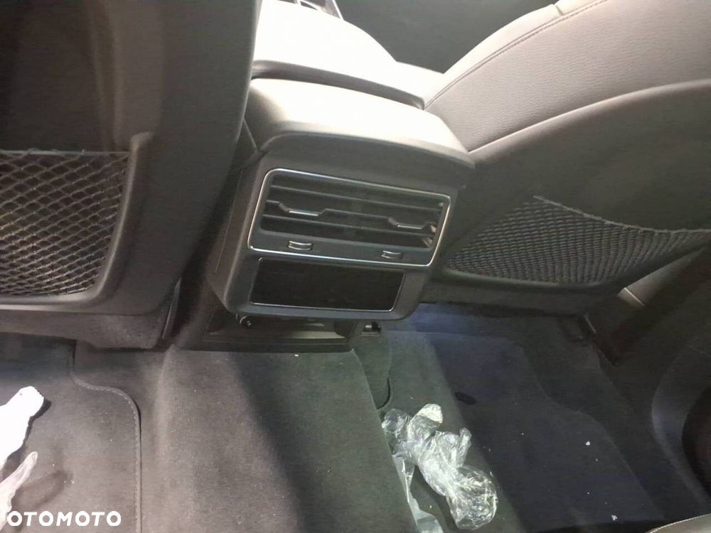 Audi Q8 - 9