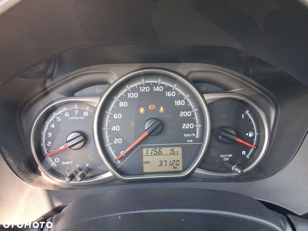 Toyota Yaris - 22