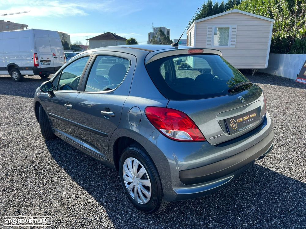 Peugeot 207 1.4 16V Active - 4