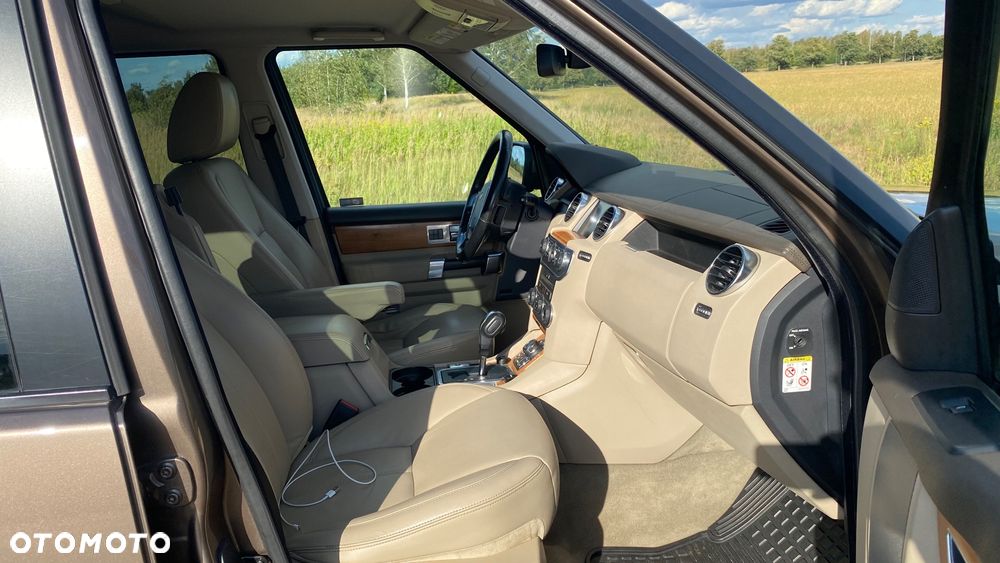 Land Rover Discovery 3.0D V6 HSE - 27