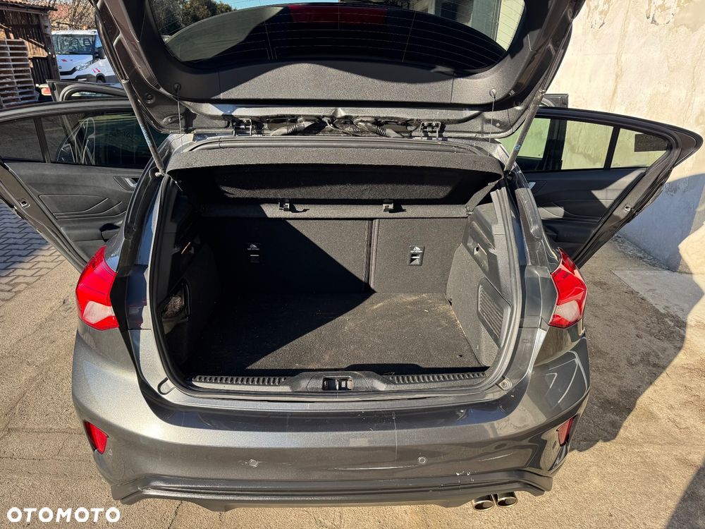 Ford Focus - 24