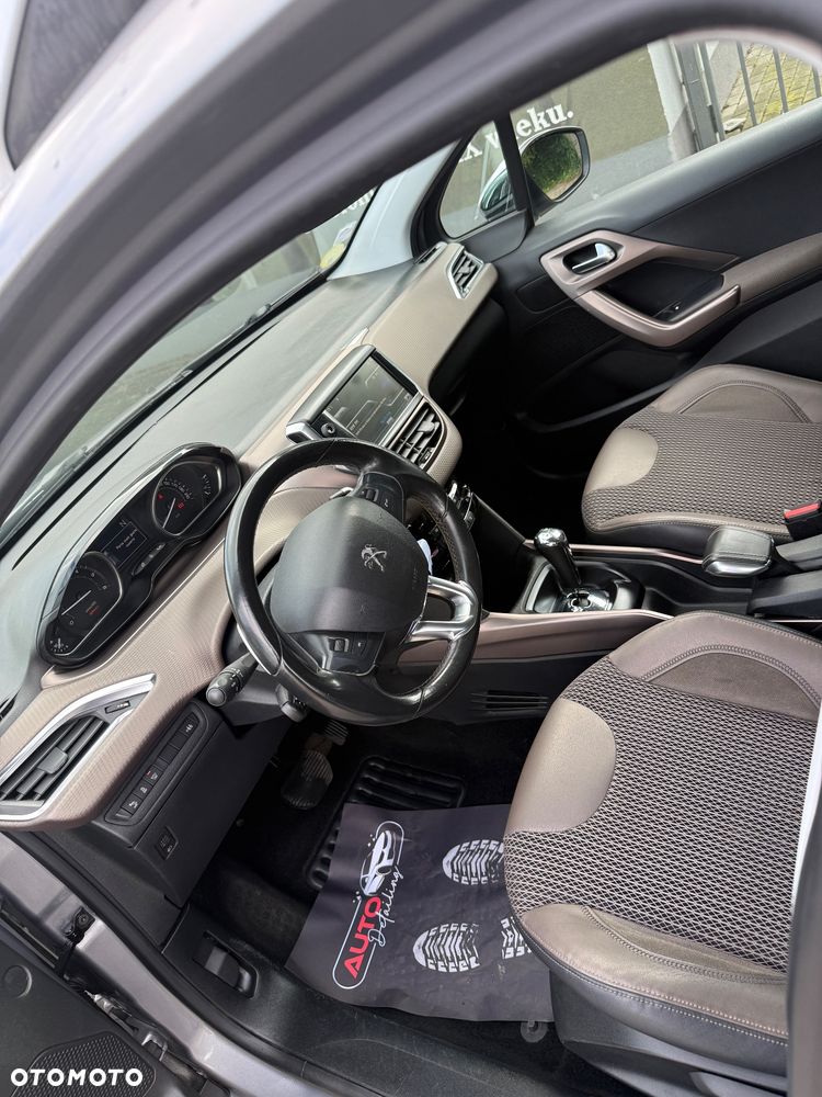 Peugeot 2008 e-HDi FAP 92 EGS6 STOP & START Allure - 12